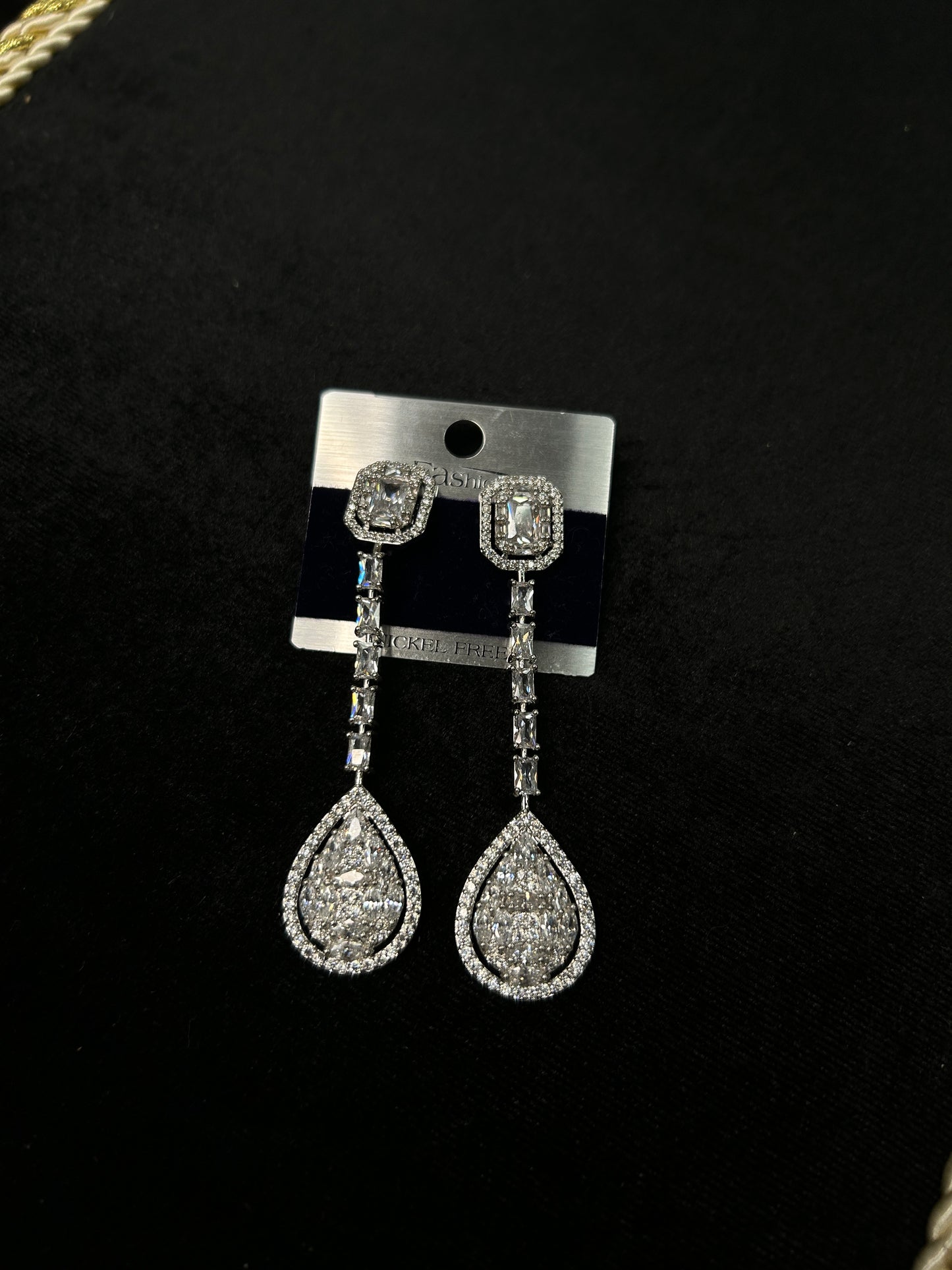 (LIVE 7989) Crystal Royale Teardrop Earrings