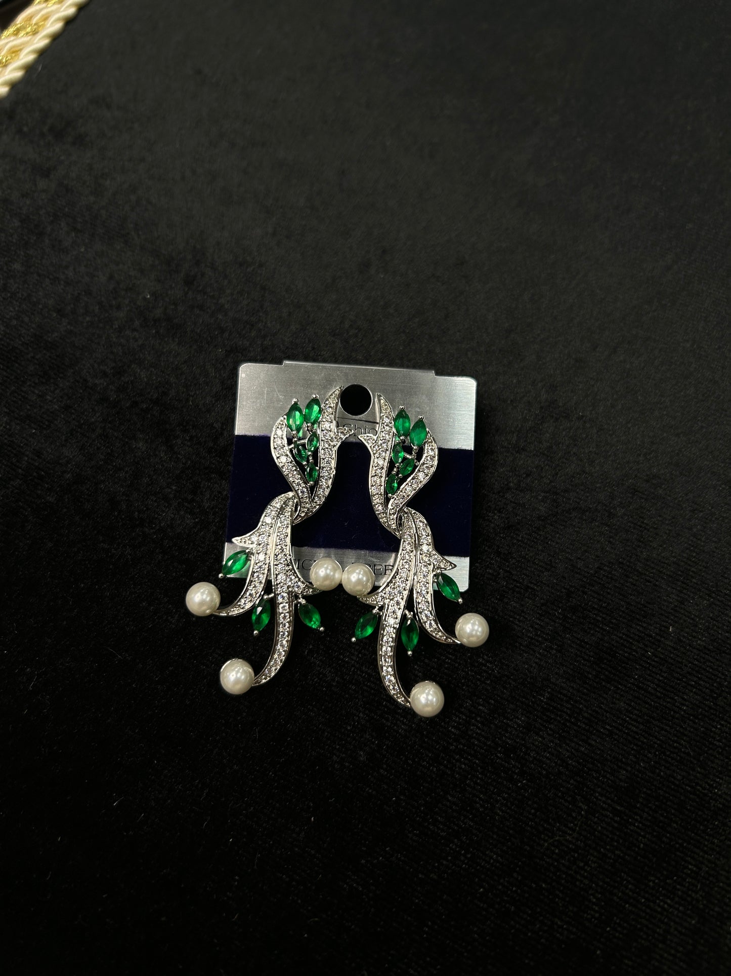 (LIVE 6835) Emerald Royale Pearl Statement Earrings