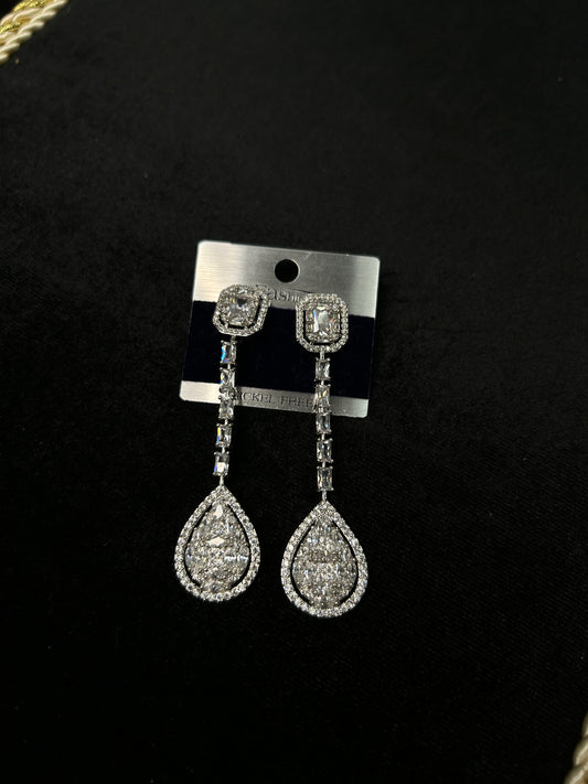 (LIVE 7989) Crystal Royale Teardrop Earrings